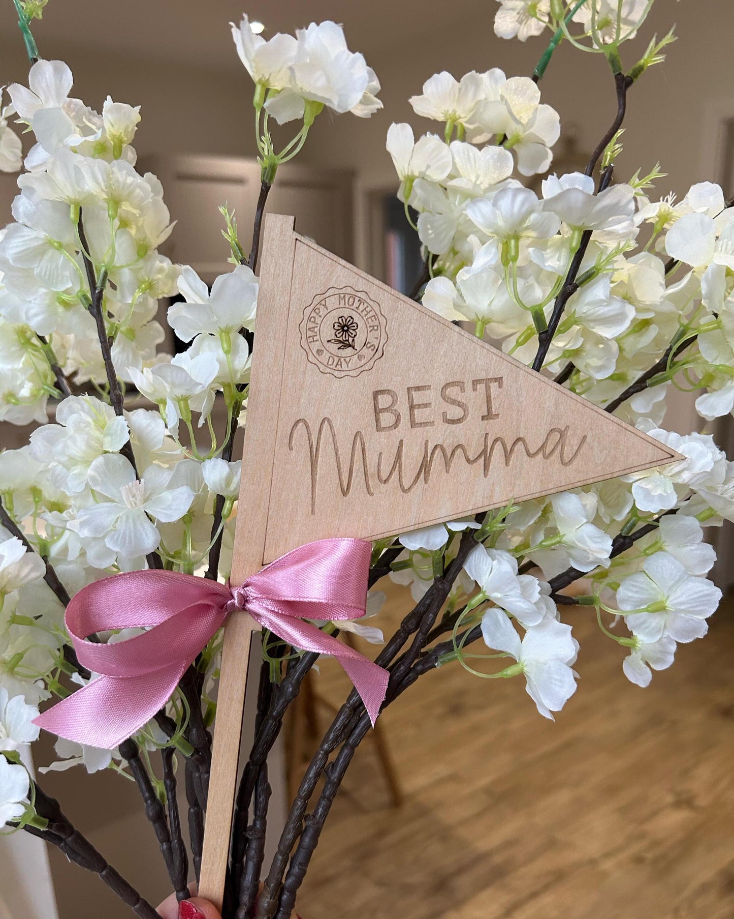 Personalised Mother’s Day Hamper Flag – Handmade Wooden Keepsake Gift Tag